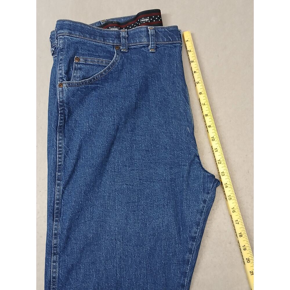 Wrangler (44x29) Men's Reg. Straight Fit Blue Denim Jeans - Picture 6 of 9